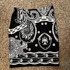White Mark Black and White Paisley Pencil Skirt